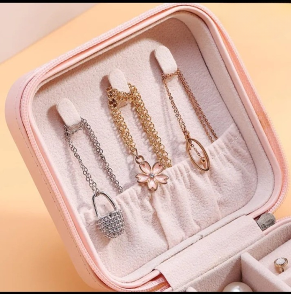 Jewelry Organizer Box , Mini Jewelry Box Travel Pu Leather, Small Jewelry Box Portable Travel Jewelry Box For Rings Earrings Necklace Bracelets Watch Gift For Women Girls