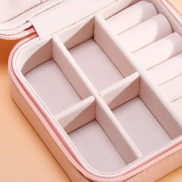 Jewelry Organizer Box , Mini Jewelry Box Travel Pu Leather, Small Jewelry Box Portable Travel Jewelry Box For Rings Earrings Necklace Bracelets Watch Gift For Women Girls